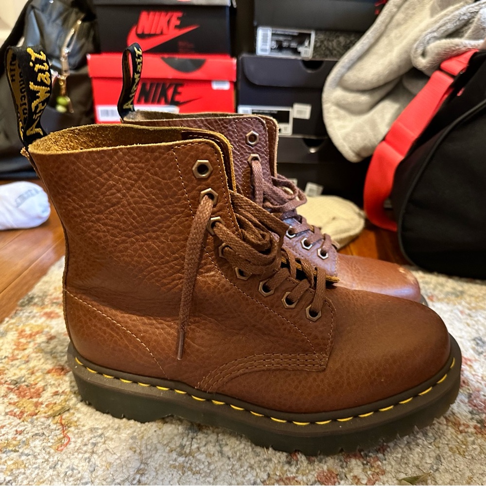Doc marten boots brown chestnut color platform sole